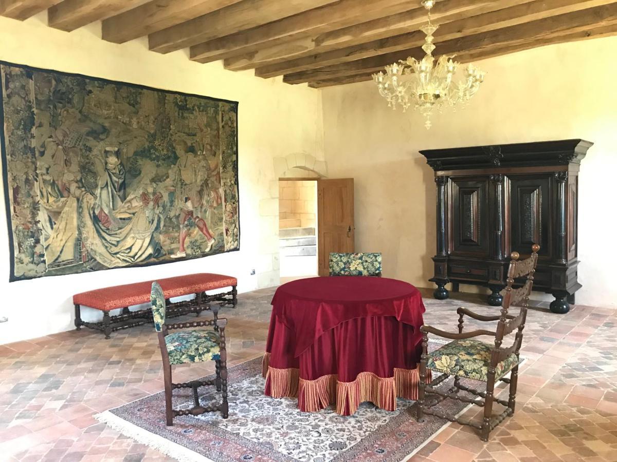 Chateau Manoir De Chandoiseau Bed & Breakfast
